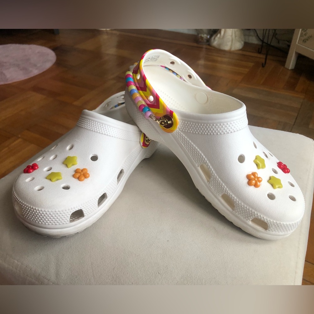 CROCS CLASSIC FESTIVAL EDITION 🧡🩷